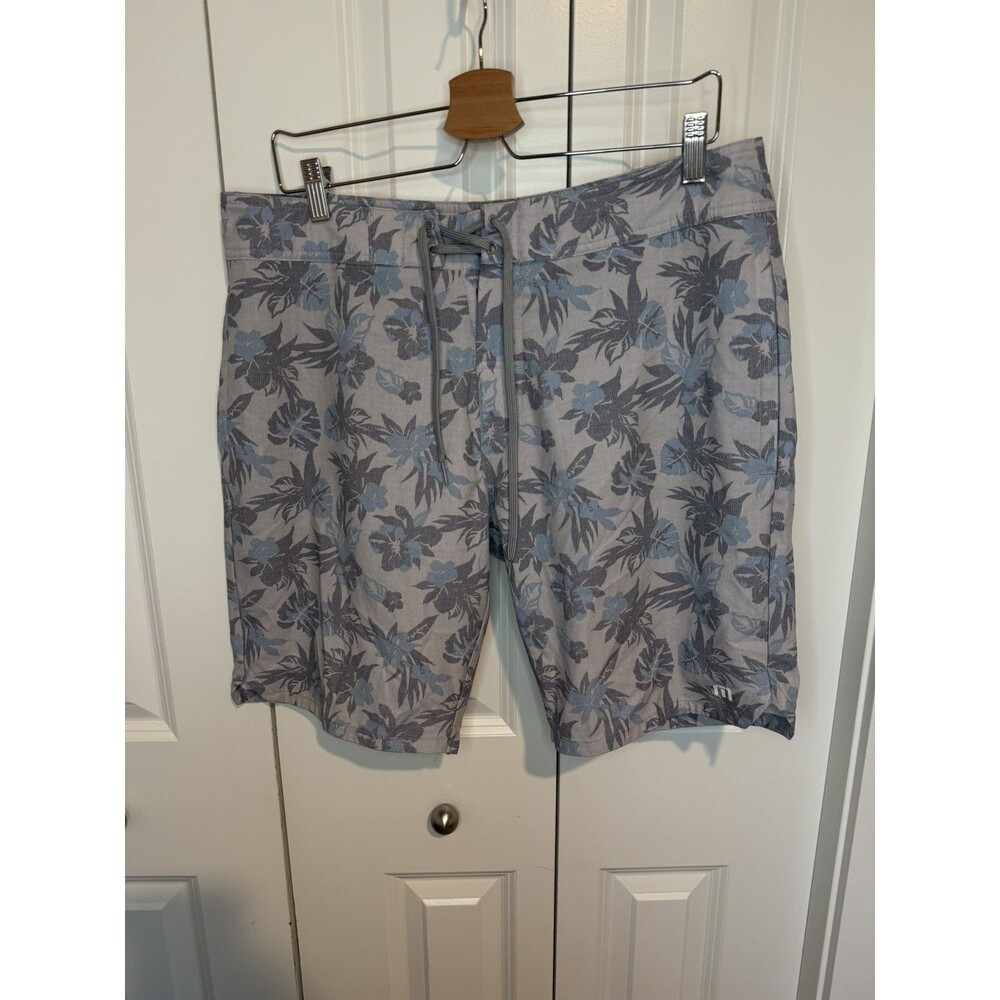 Travis Mathew Men’s Board Shorts Gray Cold Mug Floral Trunks Swim size 34